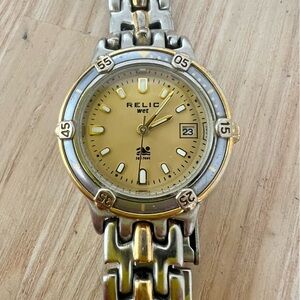Relic wet gold tone and silver tone watch NEW BATTERY